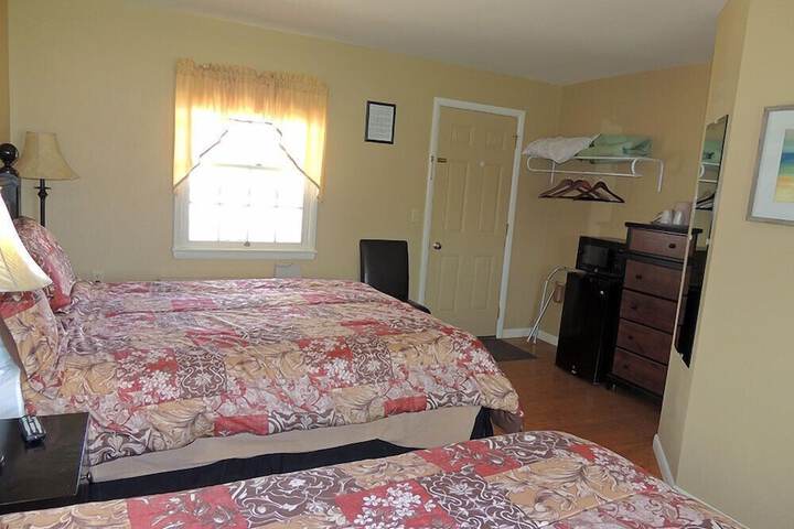Room 8 of 11
