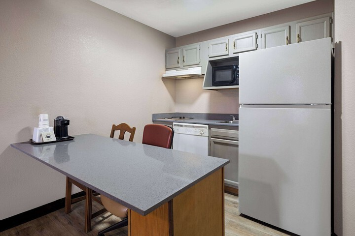 Room 5 of 27