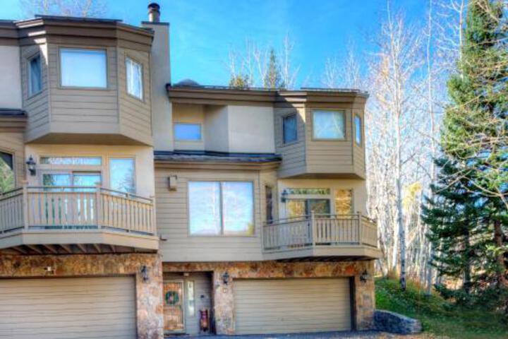 Spacious & Convenient Townhome #61 on the Golf Course