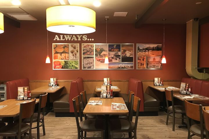 Dining 49 of 58