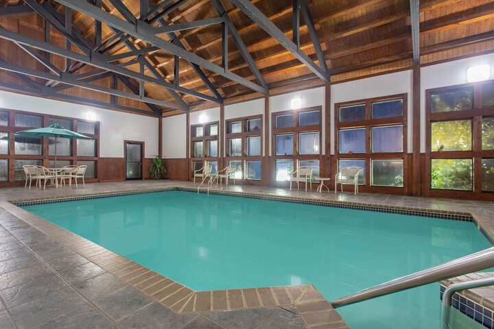 Pool 5 of 29