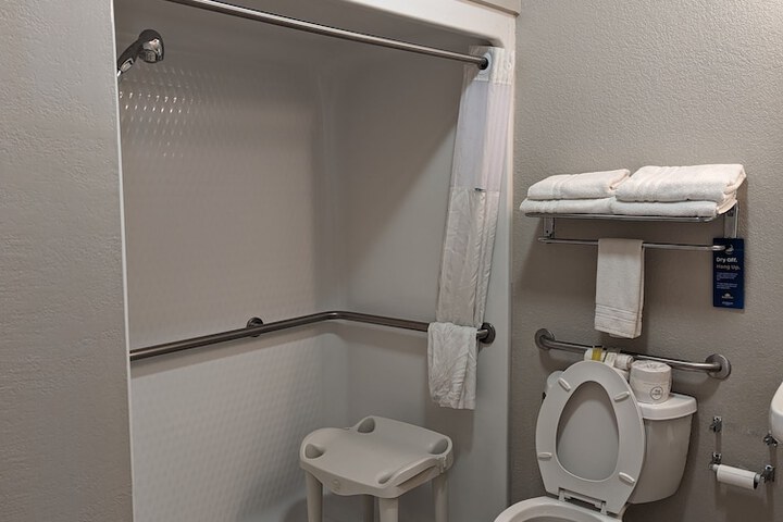 Days Inn & Suites by Wyndham Castle Rock
