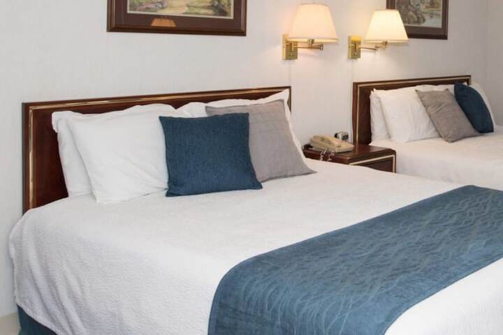 Highland Manor Inn