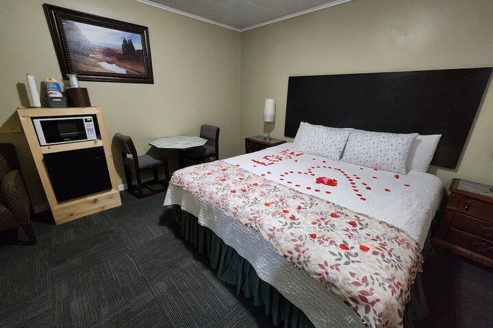 Room 8 of 73