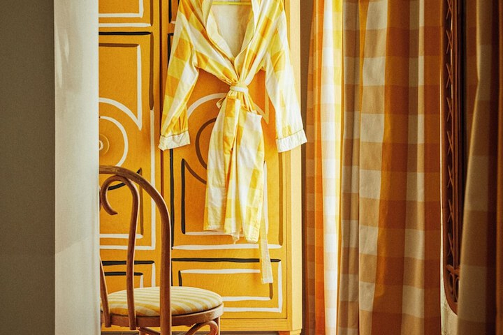 Room 49 of 151