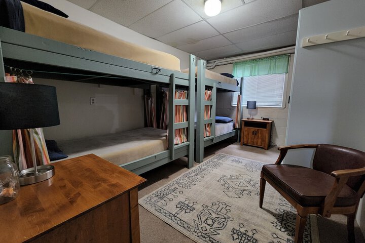 Room 30 of 46