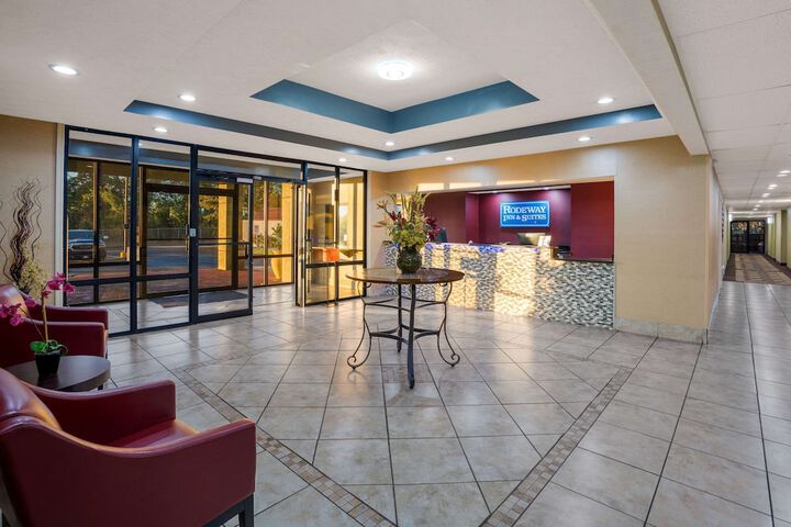 Hotel Interior 5 of 28