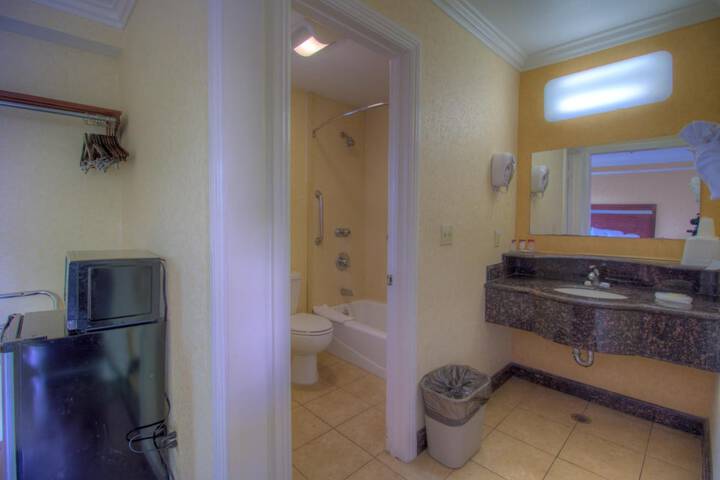 Room 44 of 49