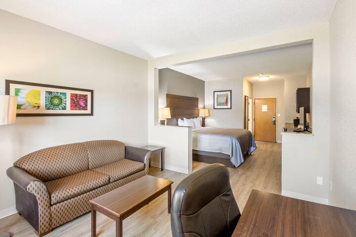 Quality Suites Hickory South
