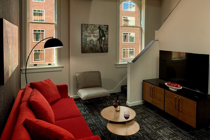Room 18 of 131