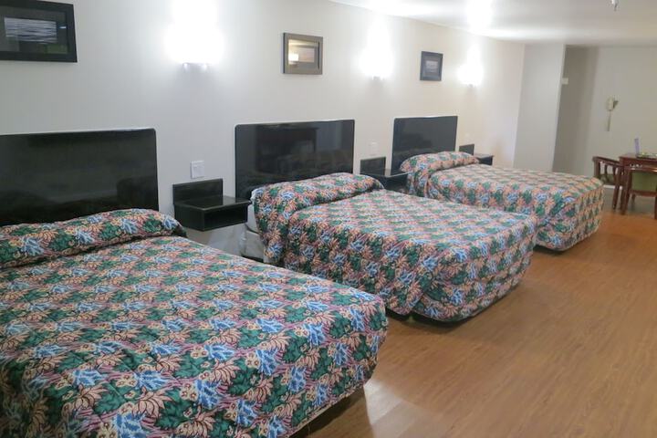 Room 14 of 40