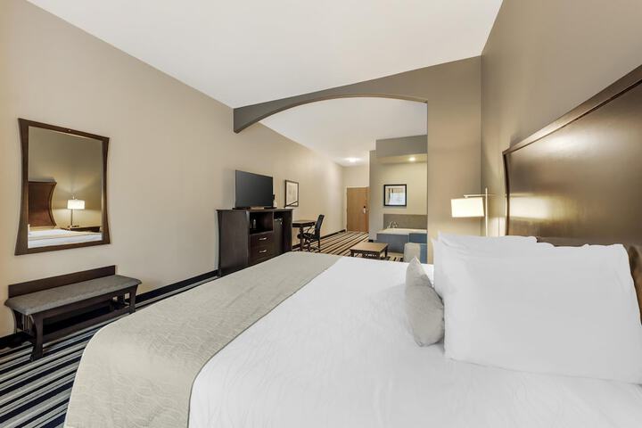 Best Western Plus Sand Bass Inn & Suites