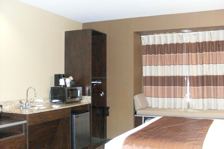 Room 10 of 45