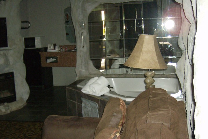 Room 10 of 38