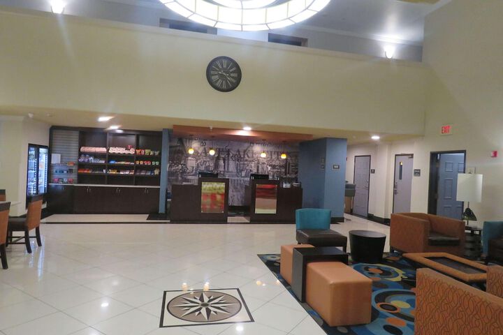 Hotel Interior 9 of 27
