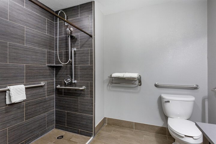 Best Western Plus Lampasas Inn & Suites