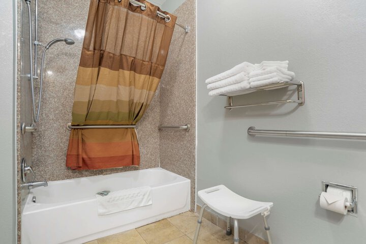 Room 19 of 25