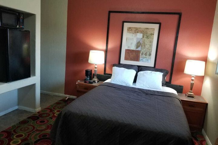 Room 15 of 15