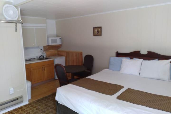 Apple Tree Inn