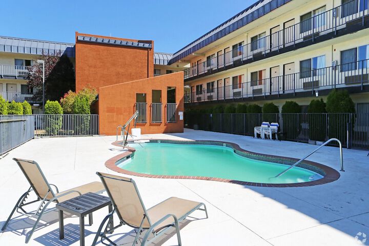 Pool 4 of 58