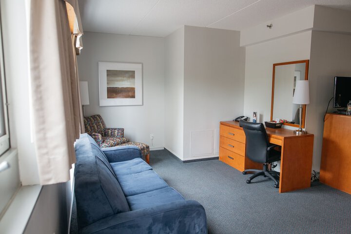 Room 11 of 40