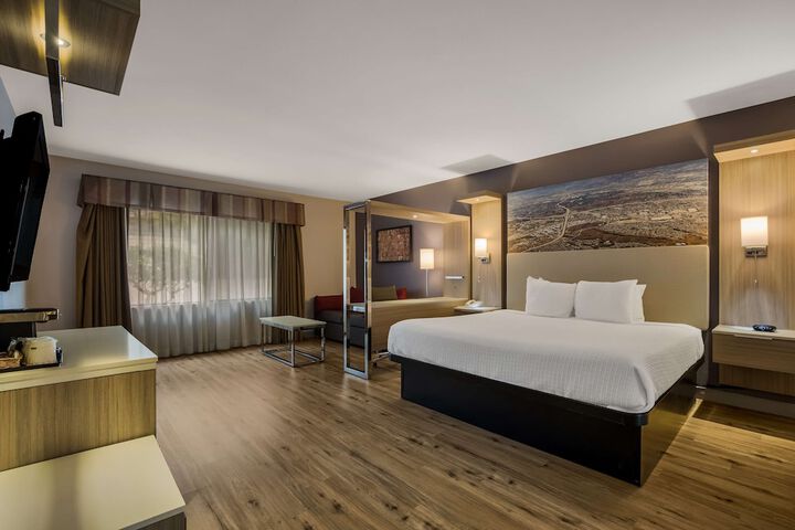 Best Western Diamond Bar Hotel & Suites