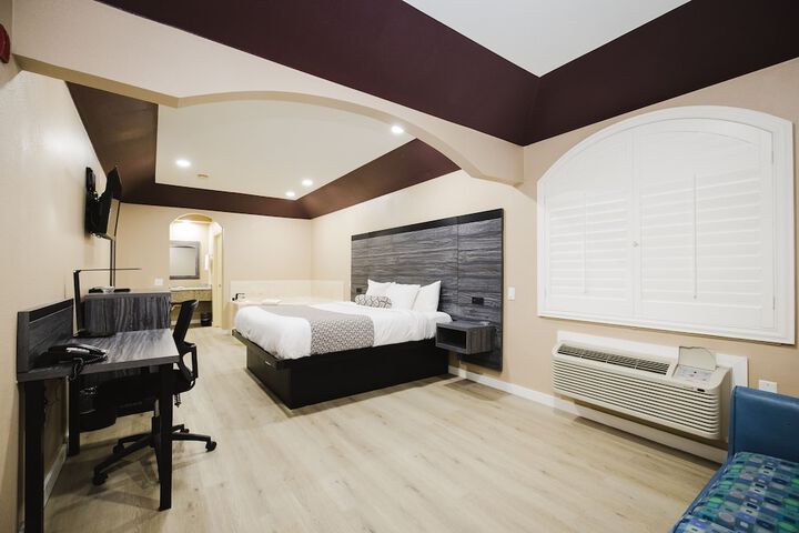 Room 16 of 85