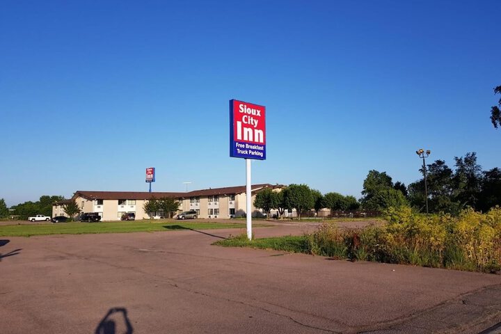Hotel 2 of 43
