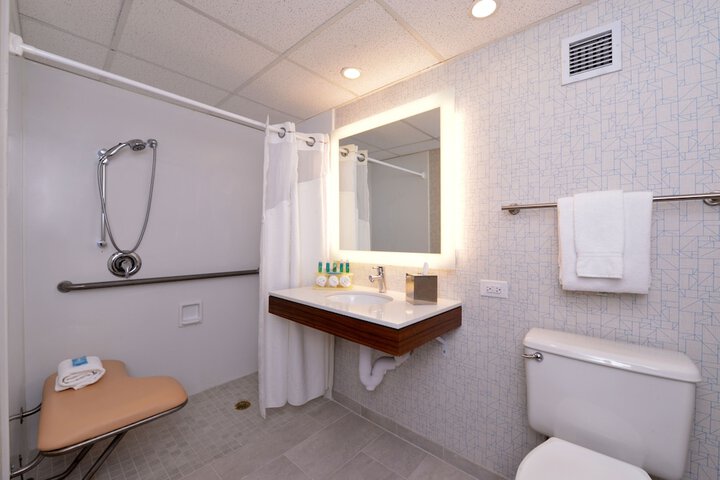Room 12 of 51