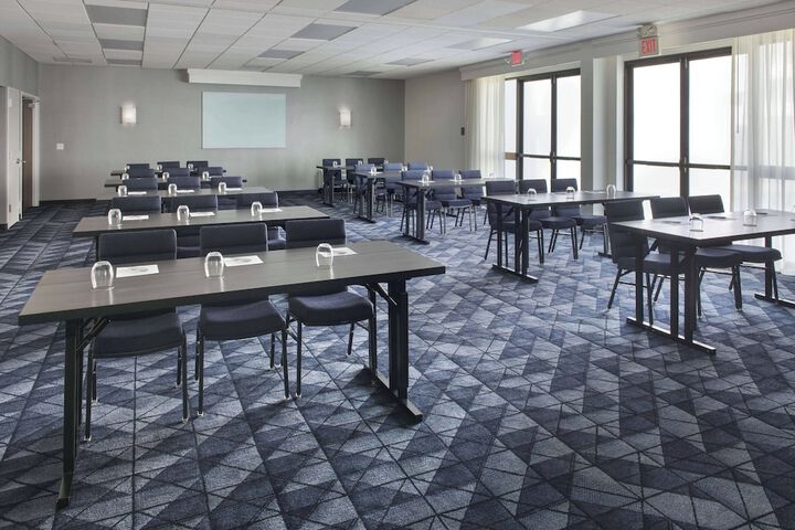 Courtyard by Marriott Norwalk