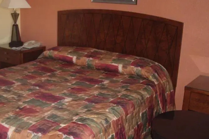 RELAX INN PAULS VALLEY
