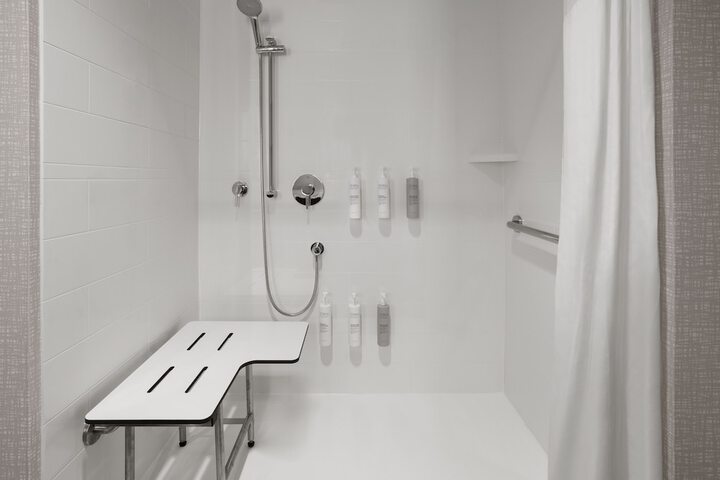 Room 14 of 30