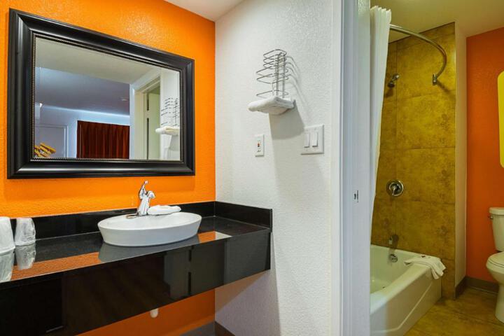 Motel 6 Lost Hills CA