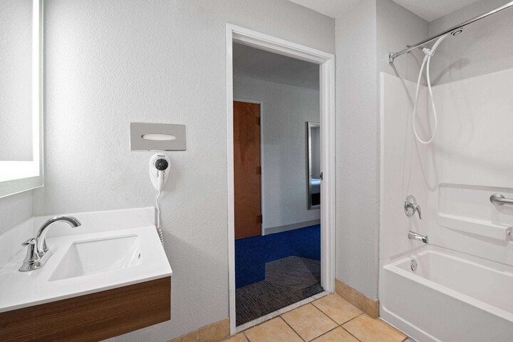 Room 45 of 53