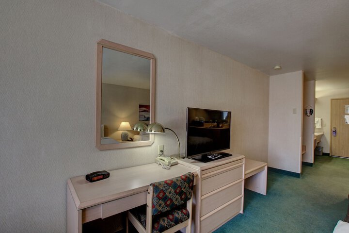 Room 18 of 36