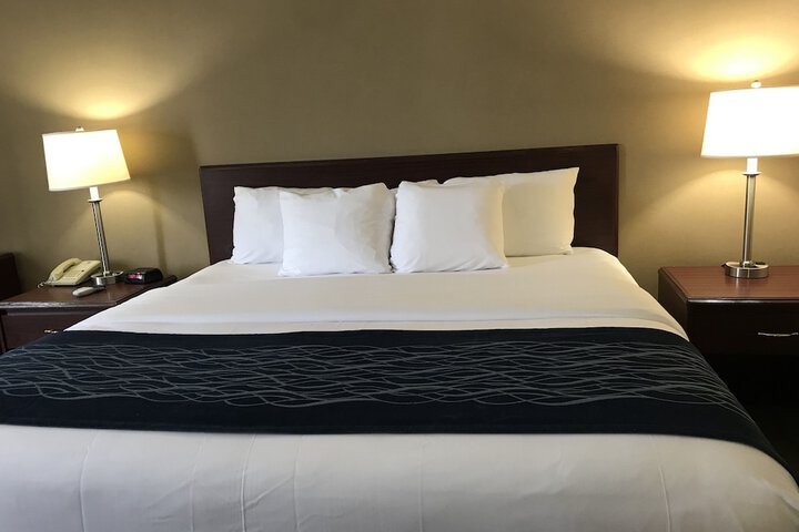 Room 8 of 34