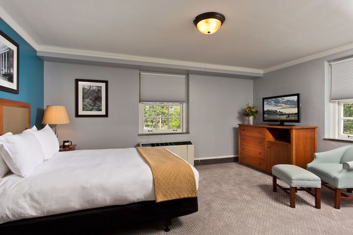 Room 32 of 53