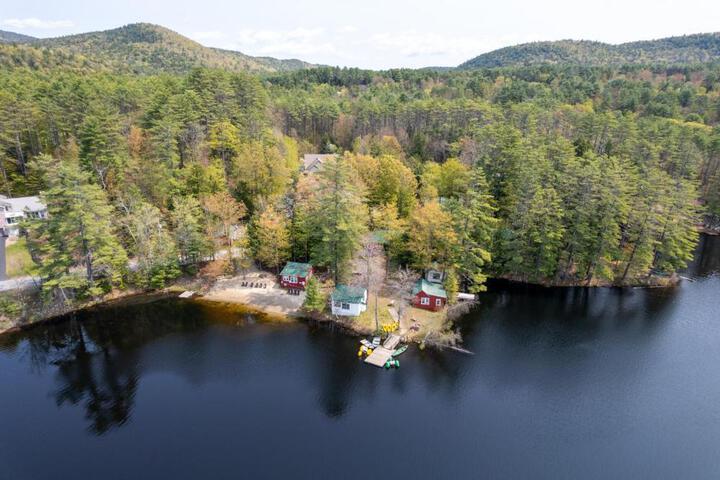 Hide-A-Way - Two Bedroom Cottage Lakeside