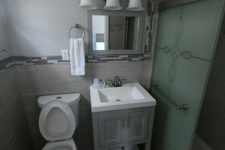 Aquastar Inn