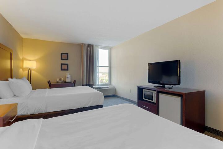 Room 15 of 22