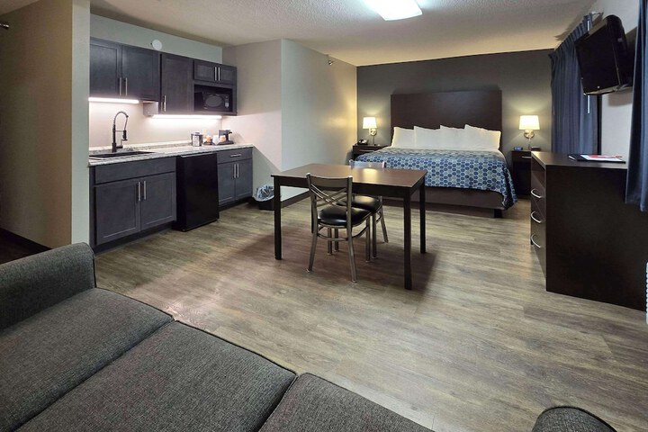 Room 22 of 32