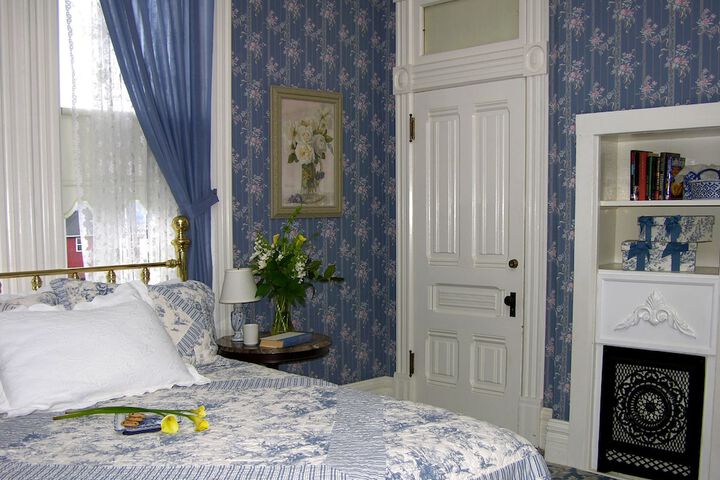 Room 37 of 65