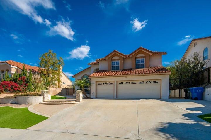 at Marbella Lane - Captivating Home W / pool