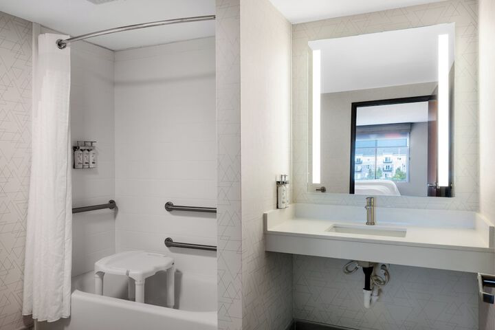 Room 32 of 56