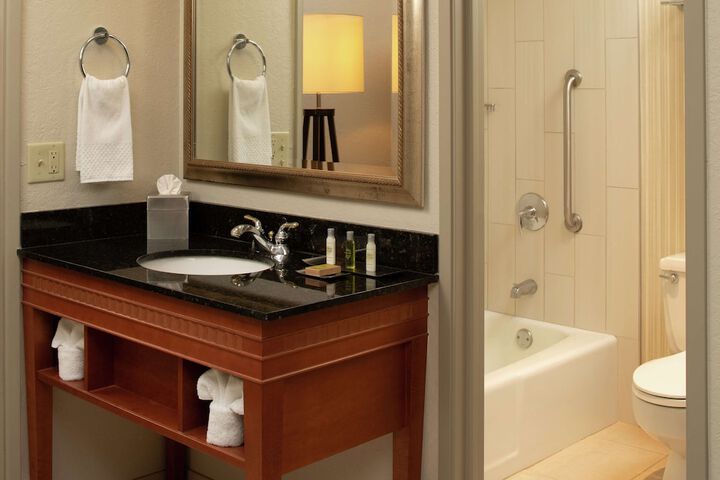 DoubleTree Suites by Hilton Seattle Airport - Southcenter