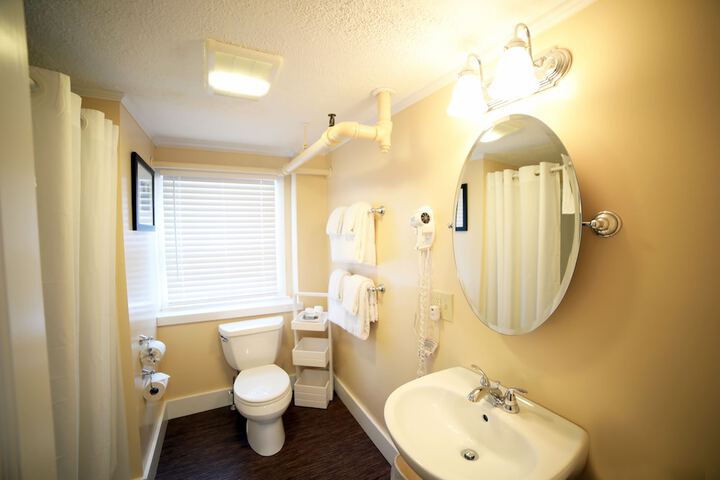 Room 40 of 69