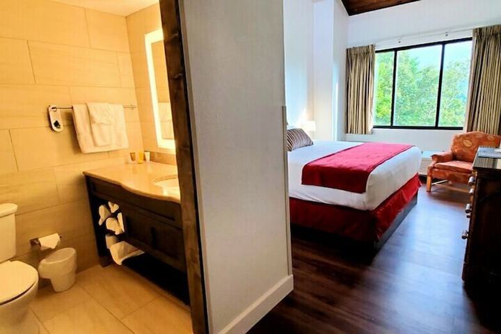 Room 18 of 47
