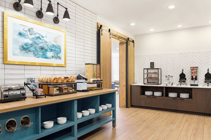 Staybridge Suites Aurora East by IHG
