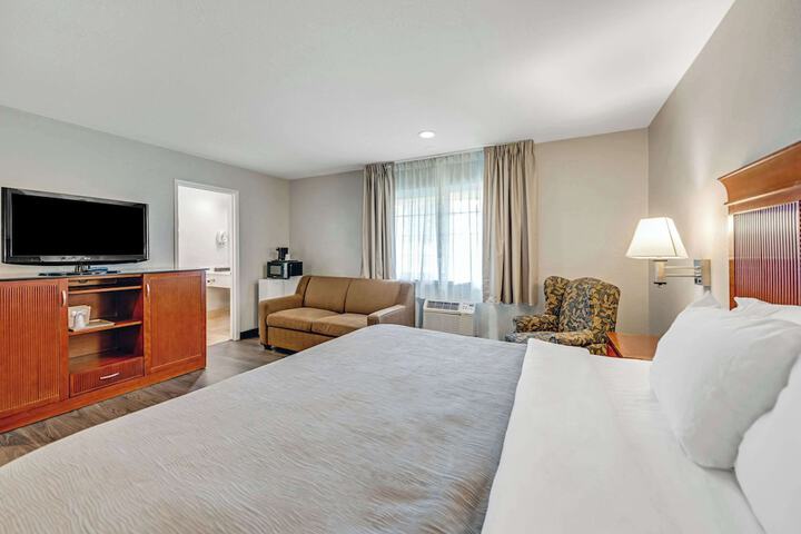Room 22 of 36