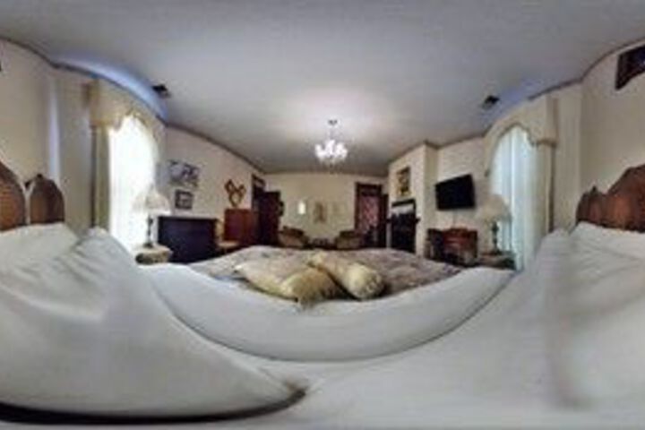 Herrold on Hill Bed and Breakfast